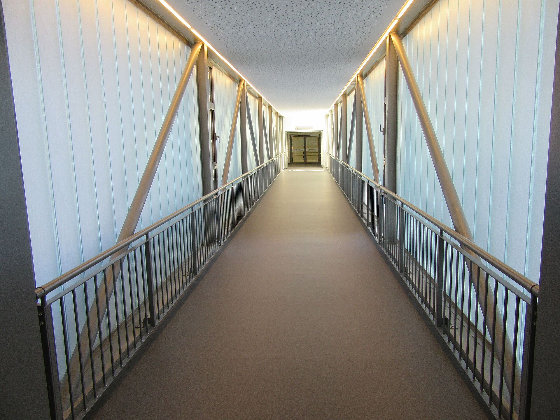 Vivantes Klinikum Spandau Verbindungsbrücke innen